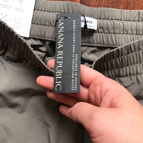 Medium green Banana Republic ankle length pants - Picture 4 of 5